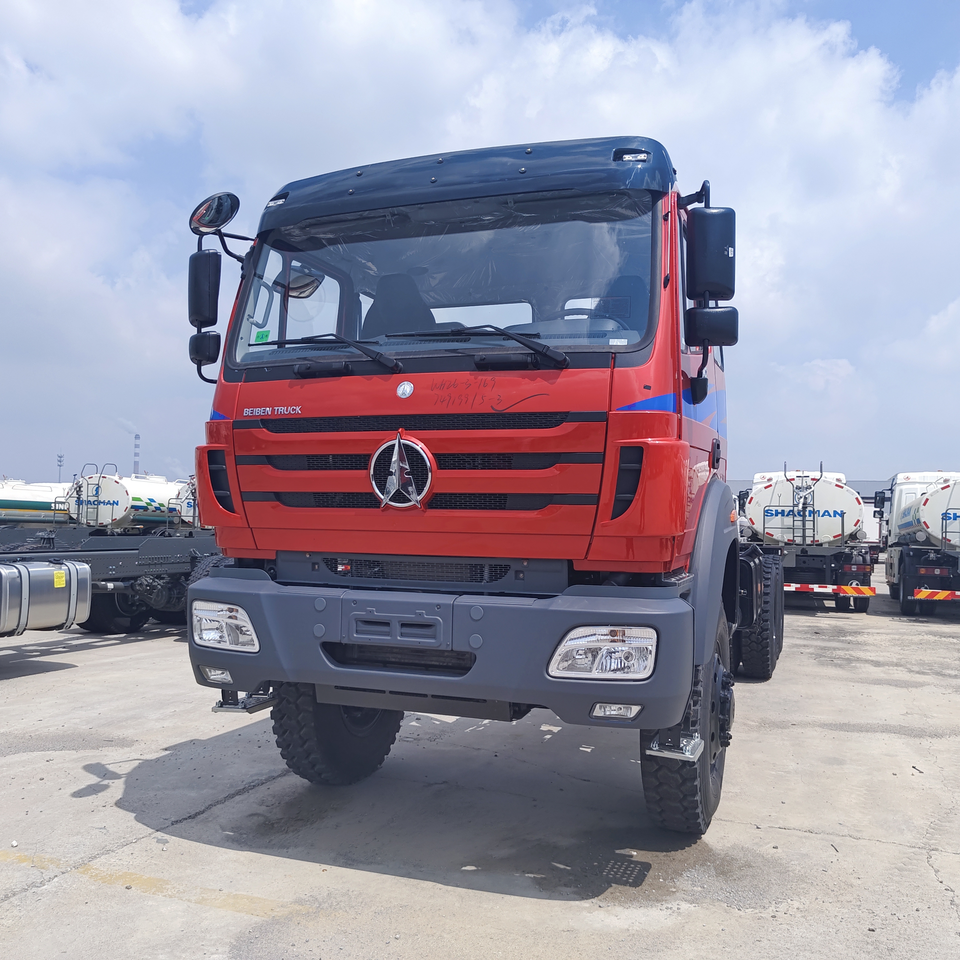 BEIBEN 2638 6×6 camión de carga pesada de minería con un motor WEICHAI de 380 CV y una carga útil de 30-35 toneladas para minería fuera de carretera