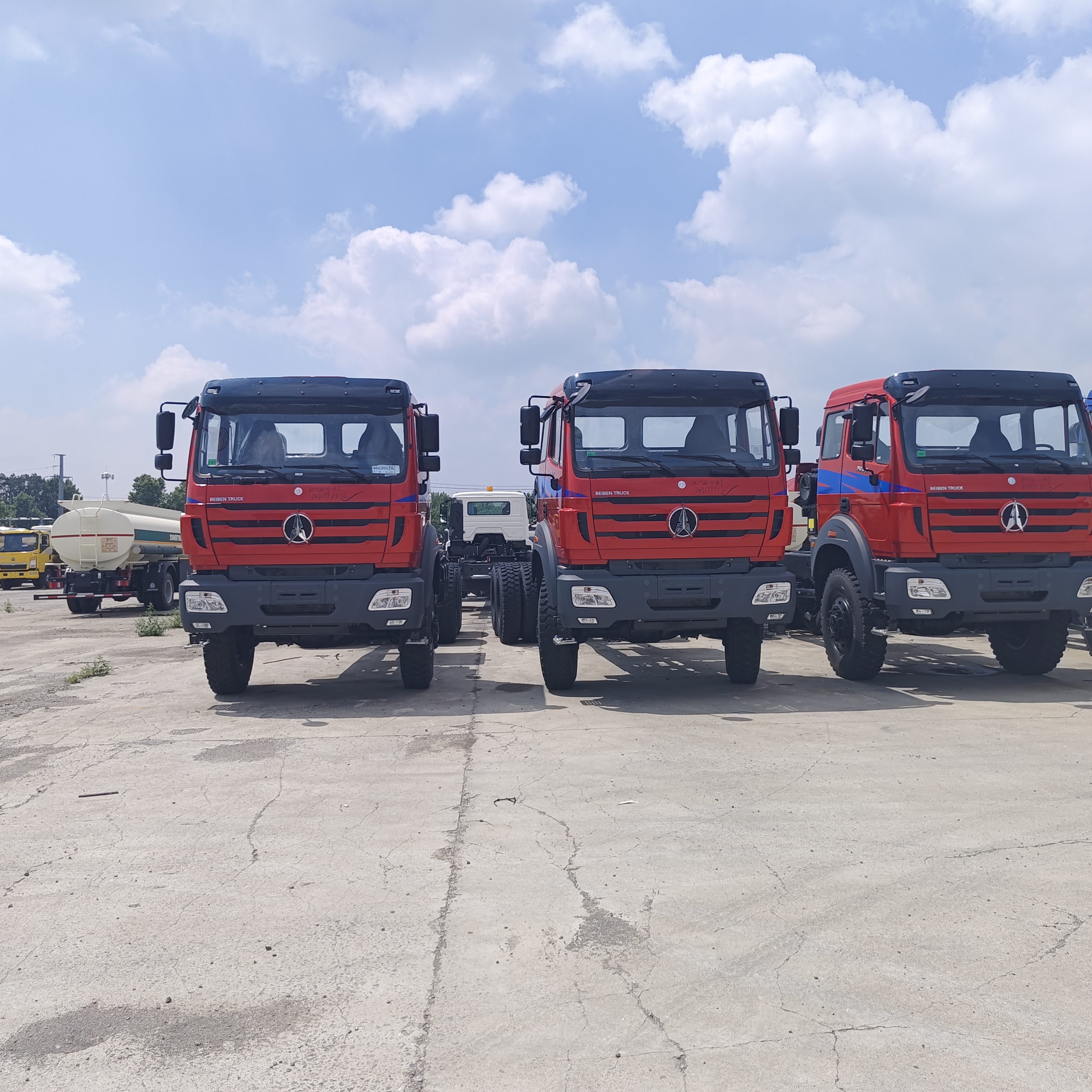 BEIBEN 2642 8×4 camión de carga pesada para minería con motor WEICHAI de 420 CV y carga útil de 35-45 toneladas para minería y cantera