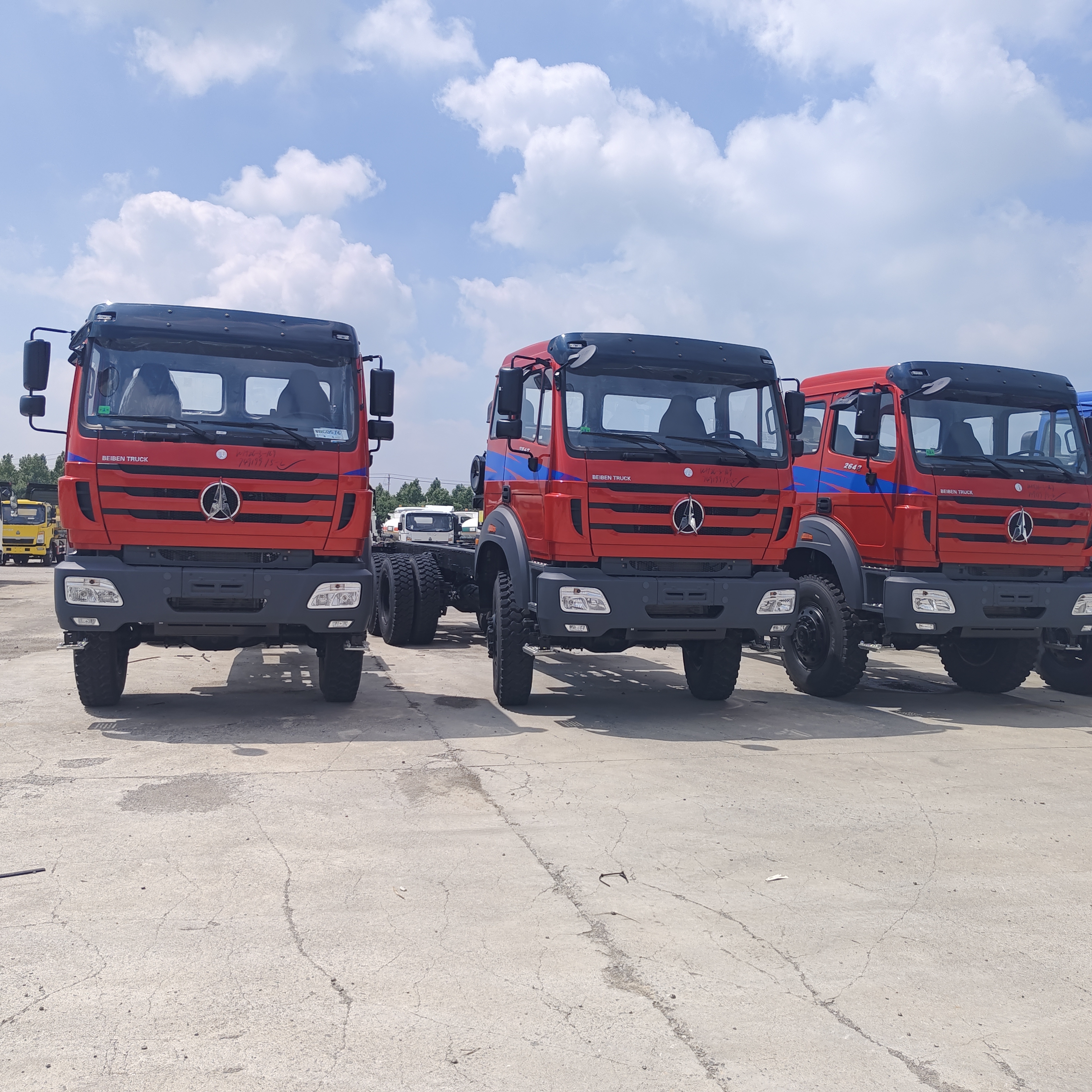 BEIBEN 2642 6×4 camión de carga pesada con motor WEICHAI de 420 CV y carga útil de 25-35 toneladas para minería y construcción